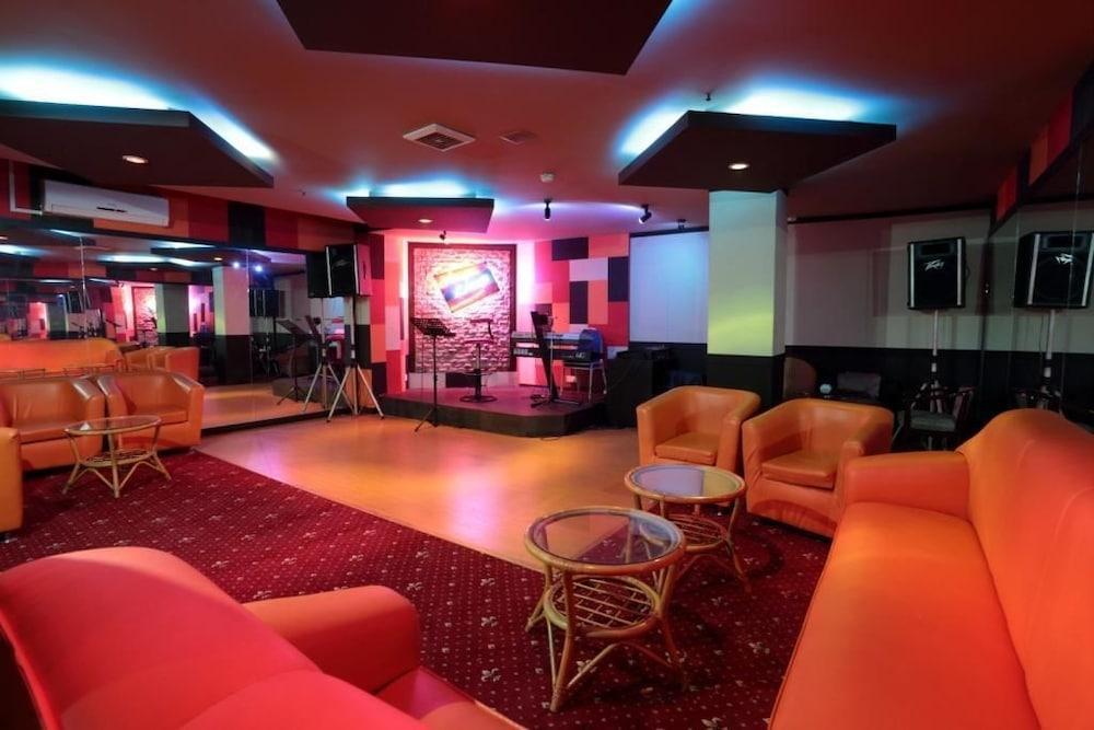 The Nagoya Plasa Redpartner Kültér fotó